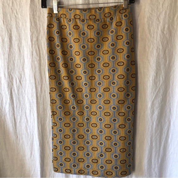 Zara two piece skirt and off shoulder top stretch knit modern pattern S - Picture 2 of 9